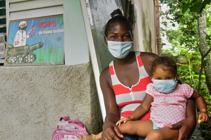 Aplican última dosis del candidato vacunal Abdala en pobladores del municipio de Boyeros, consultorio #26, reparto Naroca, Consejo Popoular Nuevo Santiago, Boyeros.