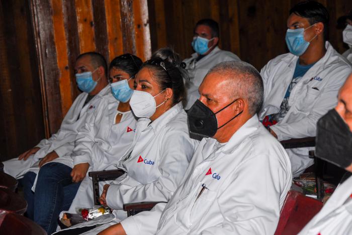 La brigada la componen 16 enfermeros y 13 médicos del Contingente Henry Reeve