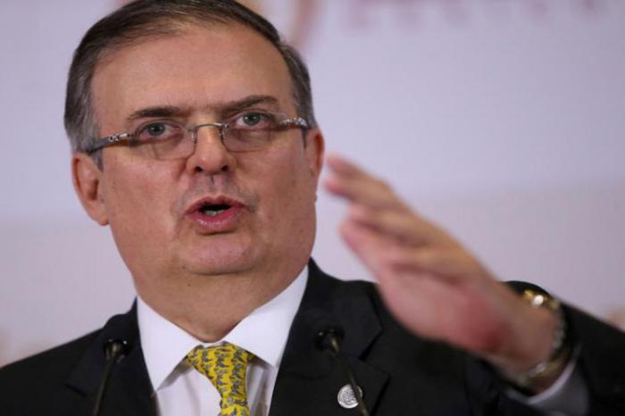 Canciller de México, Marcelo Ebrard, en el acto por el 238 aniversario del natalicio de Simón Bolívar