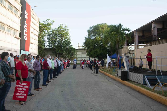 Recorrido de Miguel Díaz-Canel por la Empresa de Servicios Eléctricos