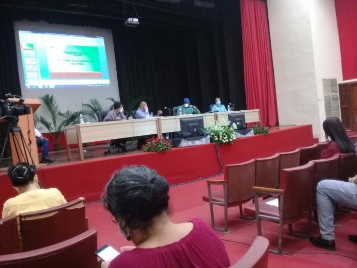 Cómo marcha la campaña de primavera, el programa de autoabastecimiento municipal, así como el impacto de las nuevas políticas de comercialización y las 63 medidas que potencian la producción agropecuaria son los temas que se debaten