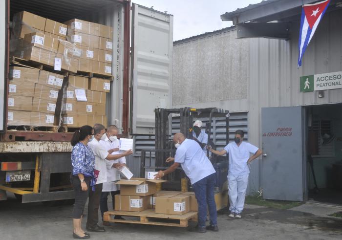 Donacion de geringuillas del pueblo de Estados Unidos a Cuba.