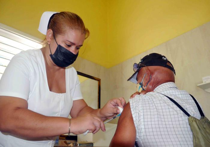 Vacunación de Abdala en Cienfuegos