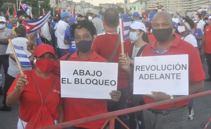 Acto político cultural en apoyo a la Revolución cubana, también de condena al bloqueo y a los intentos desestabilizadores del pasado domingo 11 de julio Prevención contra la Covid-19 – Coronavirus – nasobuco