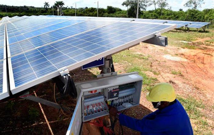 Instalación de paneles solares.
