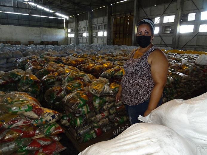 Iraima Martínez explica Organización en almacén de los módulos con alimentos de Venezuela Prevención contra la Covid-19 – Coronavirus – nasobuco