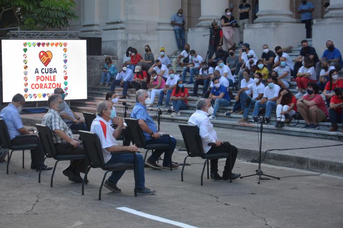 Caravana Victoria Popular: Intercambia Díaz-Canel con jóvenes cubanos