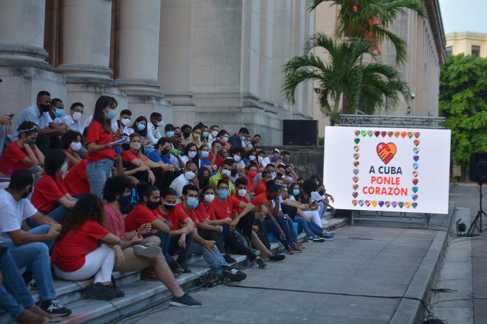 Caravana Victoria Popular: Intercambia Díaz-Canel con jóvenes cubanos