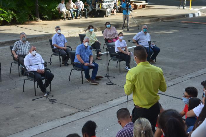 Caravana Victoria Popular: Intercambia Díaz-Canel con jóvenes cubanos