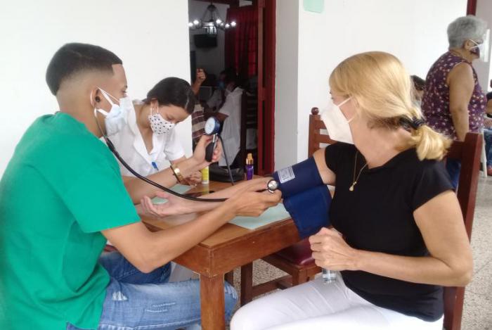 Nuevos profesionales de la Salud se suman al enfrentamiento a la COVID-19 en Sancti Spíritus