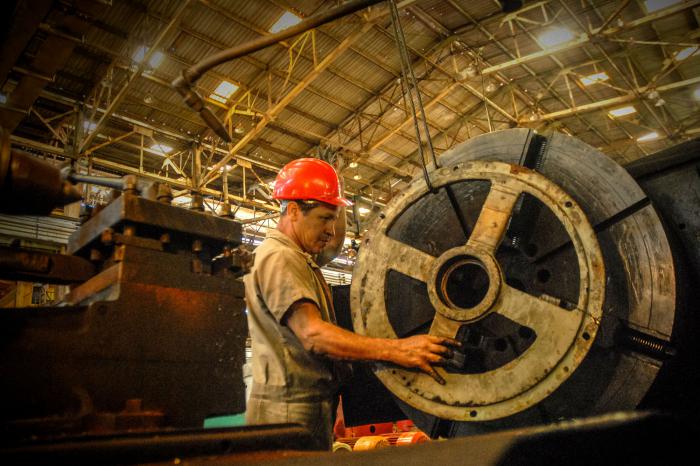 Talleres de la Empresa Mecánica del Níquel Comandante Gustavo Machín Hoed de Beche, en el municipio de Moa, provincia de Holguín, Cuba. FOTO/Juan Pablo CARRERAS