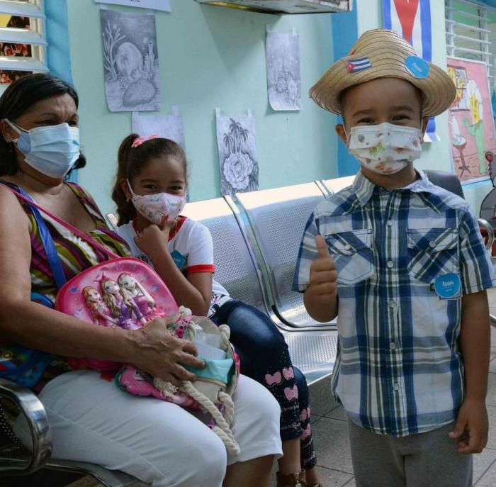Vacunación de niños con Abdala