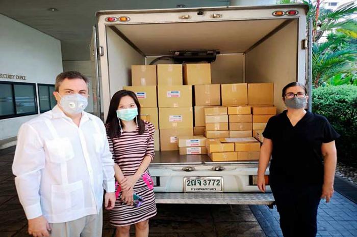 Tailandia donó 20 000 pantallas protectoras faciales