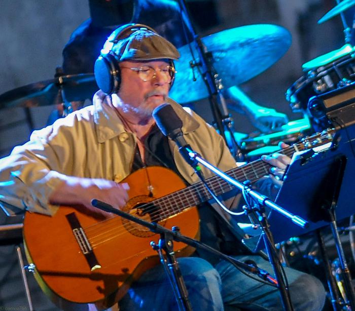 Silvio Rodríguez en Concierto por los Barrios, Municipio 10 de Octubre, invitados Yoruba Andabo