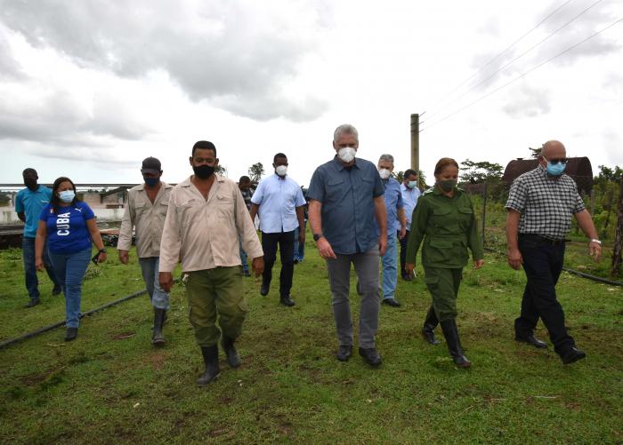 Tal como exhortara el Primer Secretario del Partido y presidente de la República, Miguel Díaz-Canel Bermúdez, por dondequiera que pasó Ida, ahora transita un huracán cubano de restauración. foto: estudios revolución