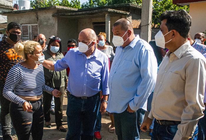 Morales Ojeda atendió las ideas de los pobladores sobre cómo debe transformarse la comunidad y al respecto señaló que estos enclaves deben tener como protagonistas a sus integrantes