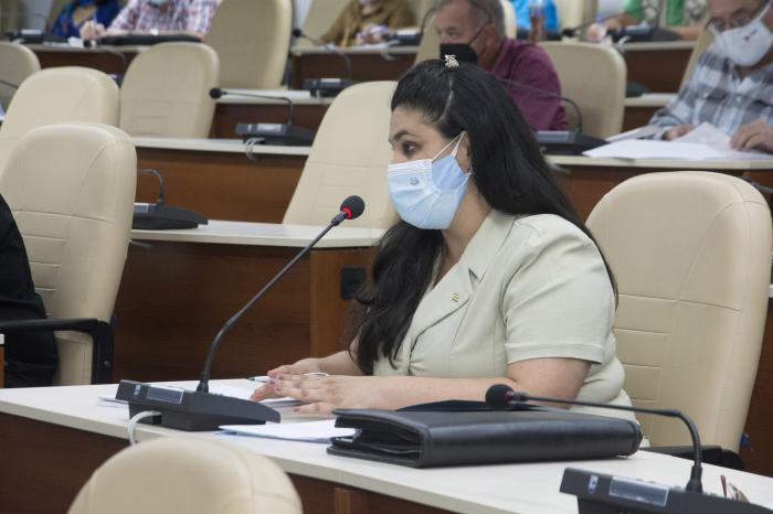 Díaz-Canel intercambia con directivos del sistema empresarial estatal 