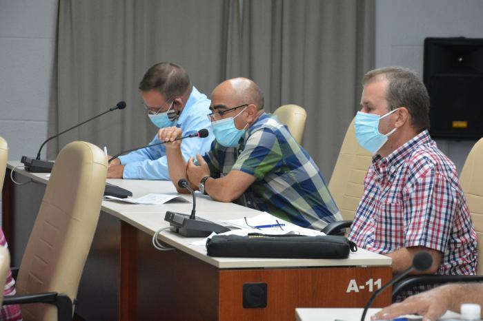 Díaz-Canel intercambia con directivos del sistema empresarial estatal 
