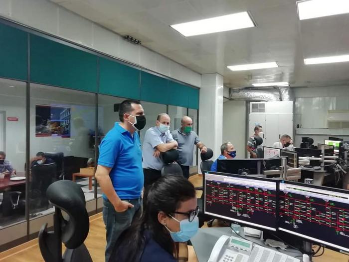 Trabajando de conjunto con los operadores del Despacho Nacional de Carga, el Ministro Livan Arronte Cruz 