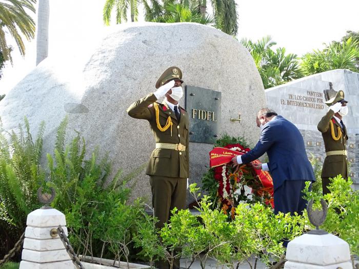 Con un tributo a Fidel, Presidente de Vietnam concluyó su visita a Cuba 