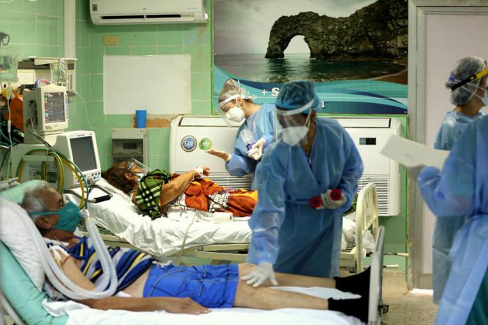 Para el personal sanitario, la covid-19 ha develado el velo fino que separa, en su profesión, el dolor y la satisfacción. Foto: Naturaleza Secreta