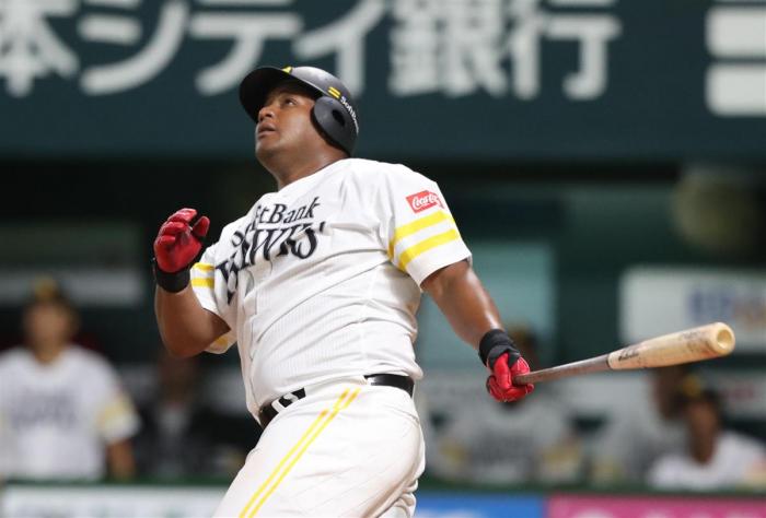 Despaigne batea ahora para 258.