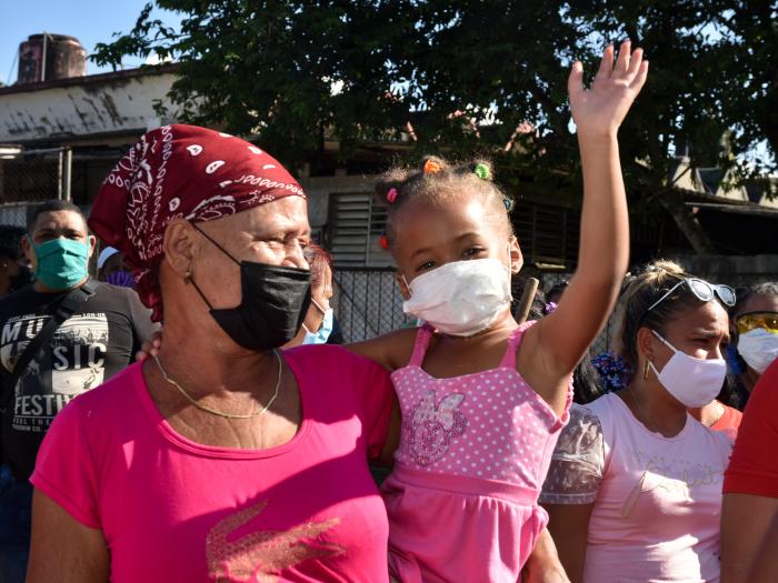 Visita de Díaz-Canel a la comunidad Libertad 