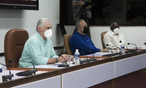 El sector estatal tiene que hacerlo todo bien