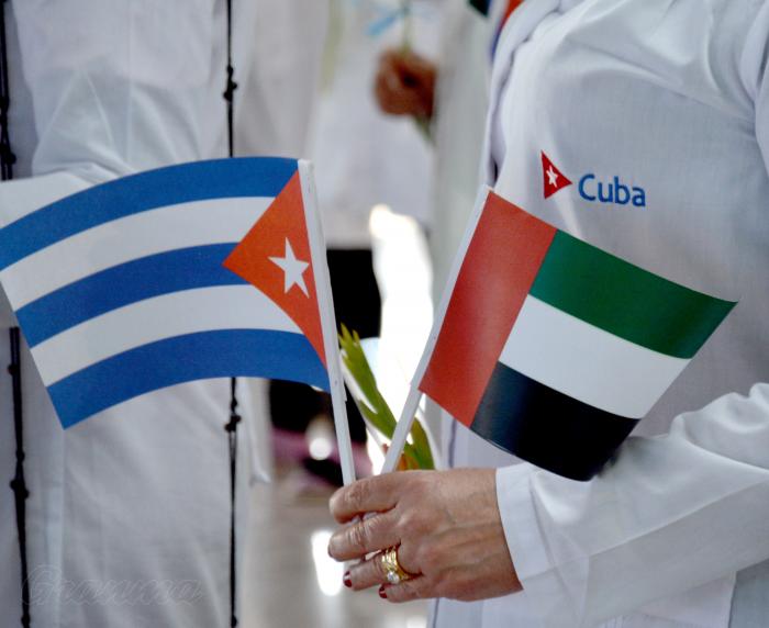 En los Emiratos Árabes Unidos aun se mantiene laborando otro grupo de colaboradores cubanos.