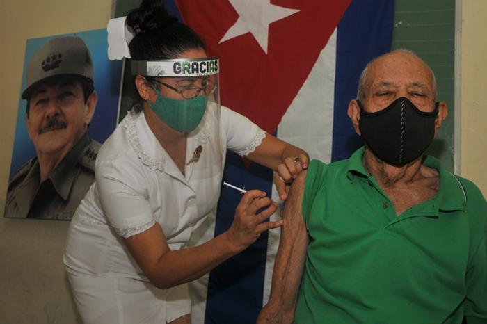 Vacunación con Abdala en las Tunas