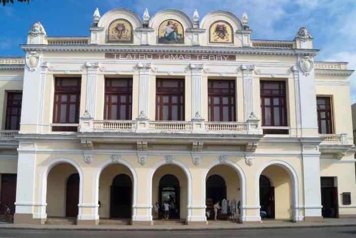 El teatro Tomás Terry fue declarado Monumento Nacional en 1978.