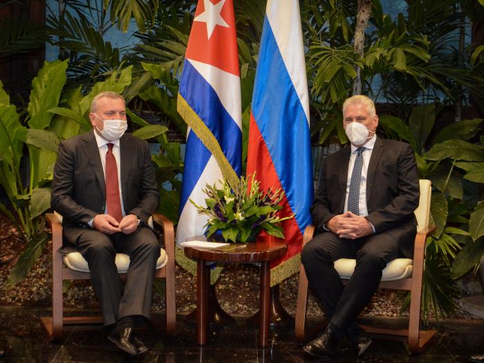 ENCUENTRO CON ENVIADO RUSO