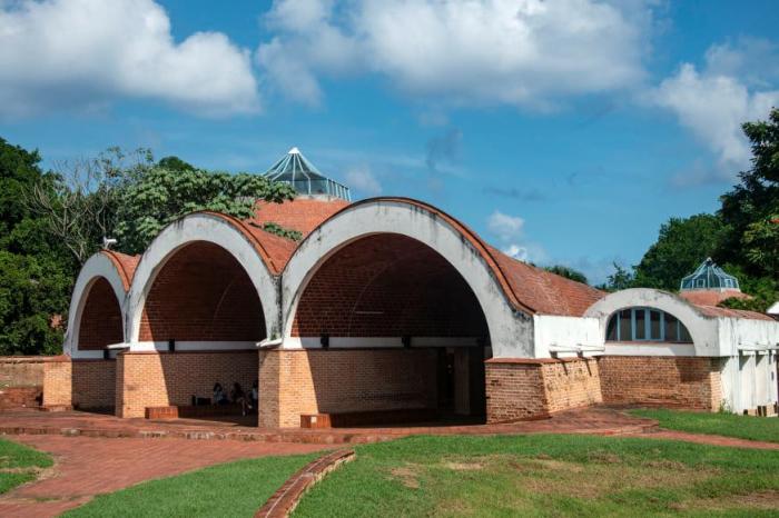 Instituto Superior de Arte (ISA), de un tiempo a acá Universidad de las Artes.