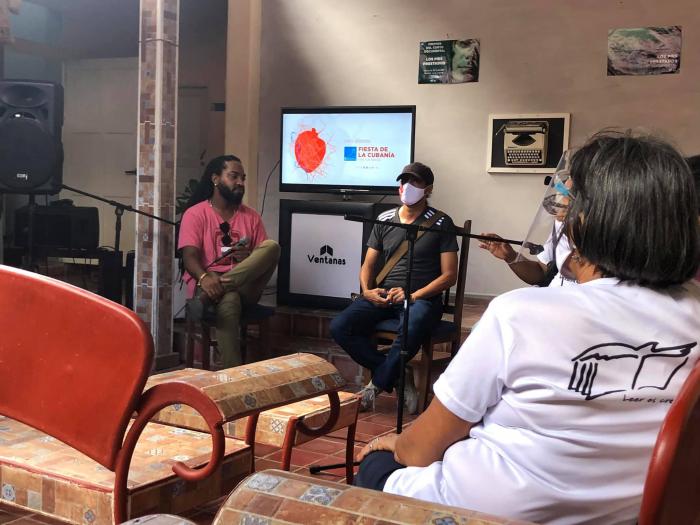Agasajo a la Asociación Hermanos Saíz en la segunda jornada de la Fiesta de la Cubanía/ Foto tomada del perfil en Facebook de Videos Crisol