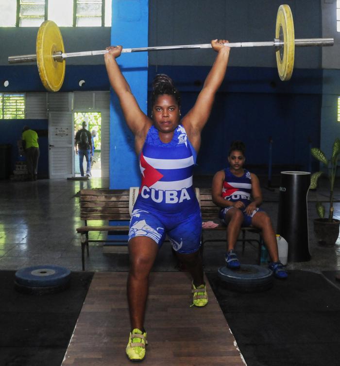 Elisabet Reyes Entenza 87Kg del equipo de pesas durante la Preparación de la delegación que participará en los juegos paramericanos Cali 2022, desarrollado en el Centro de Entrenamiento de Alto Rendimiento, Cerro Pelado, Boyeros