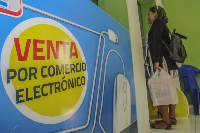 Servidio de Comercio Electronico en el Complejo comercial 5ta y 42