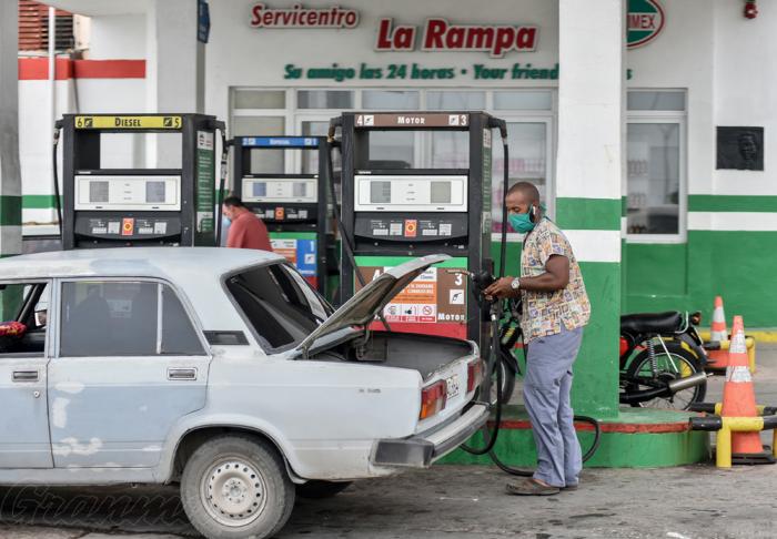Desde finales de diciembre del 2020, se habilitó en el país la venta de tarjetas prepago desechables para la compra de combustible