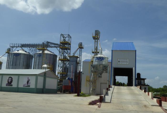 La planta de granos es una inversión que no ha podido explotarse a plenitud. foto de la autora	
