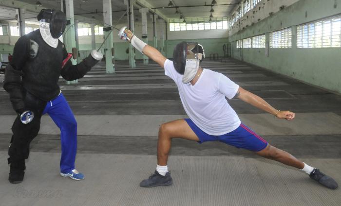Desley Romero Victores Espada del equipo de esgrima durante la Preparación de la delegación que participará en los juegos paramericanos Cali 2022
