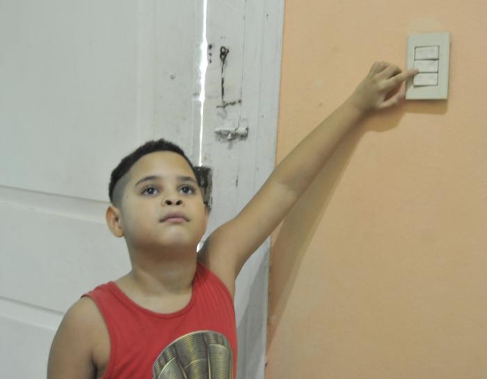 Proteccion contra el coronavirus , ahorro de electricidad.