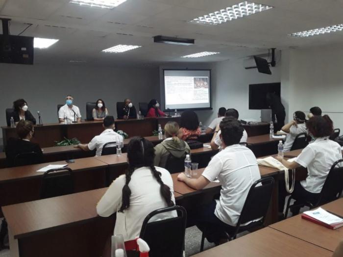 Encuentro con estudiantes de CIencias Médicas