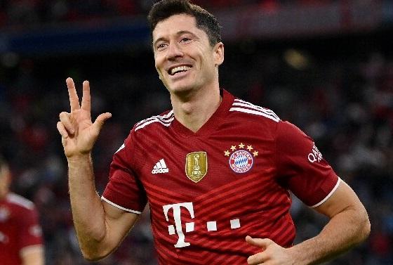 Robert Lewandowskyi, líder del equipo Bayern Múnich BUNDESLIGA