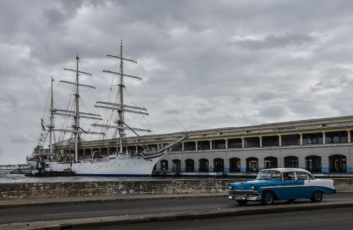 velero noruego Statsraad Lehmkuhl atracó este miércoles en La Habana como parte de una iniciativa ambientalista para producir crías de peces en Cuba, en el muelle Sierra Maestra