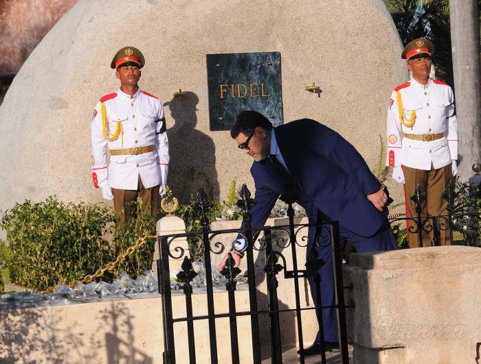 Diego Armando Maradona durante el cortejo fúnebre del Comandante en Jefe Fidel Castro