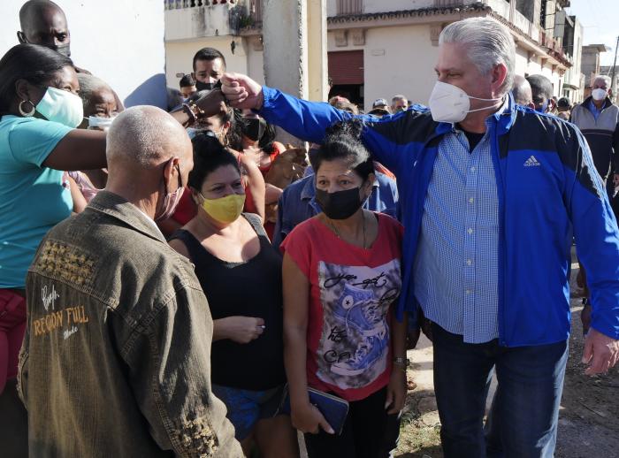 Creo que nos afianzamos en una manera de cómo hacer la política en la construcción del socialismo en Cuba, de cómo defender ese concepto de poder popular que desarrolló Fidel, declaró Díaz-Canel. foto: Estudios Revolución