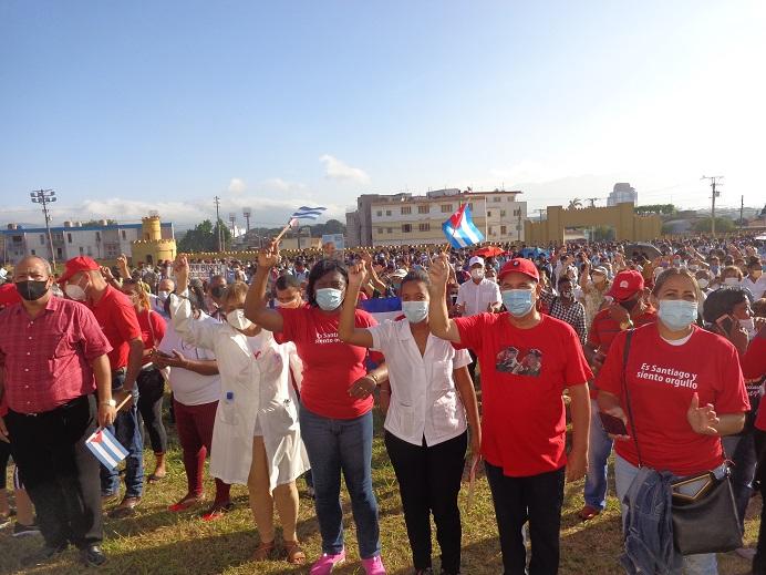 Homenaje a los 8 estudiantes de medicina