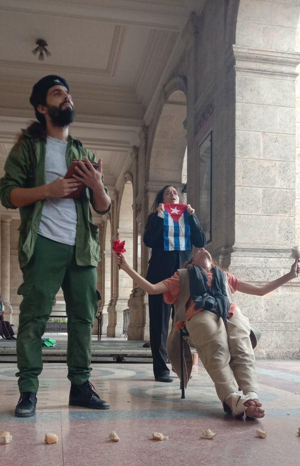 «El personaje de hoy no será el de mañana y si así lo fuera, algo habrá cambiado la víspera», ha afirmado Jose Brito. Foto de la autora
