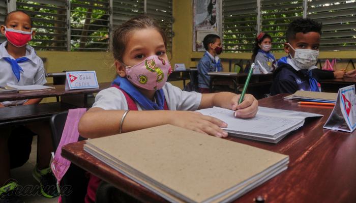 Inicio del curso escolar, desarrollado en la escuela Cor. Martín Marrero, Rpto. Naroca, Boyeros