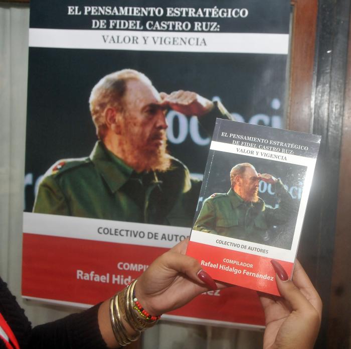 Escuela Superior del Partido Nico López,venta del libro El Pensamiento Estrategico de Fidel Castro Ruz.
