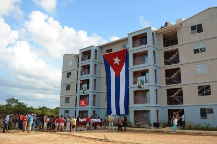 Edificio para damnificados del huracán Irma, en la comunidad Ramón Domínguez de la Peña
